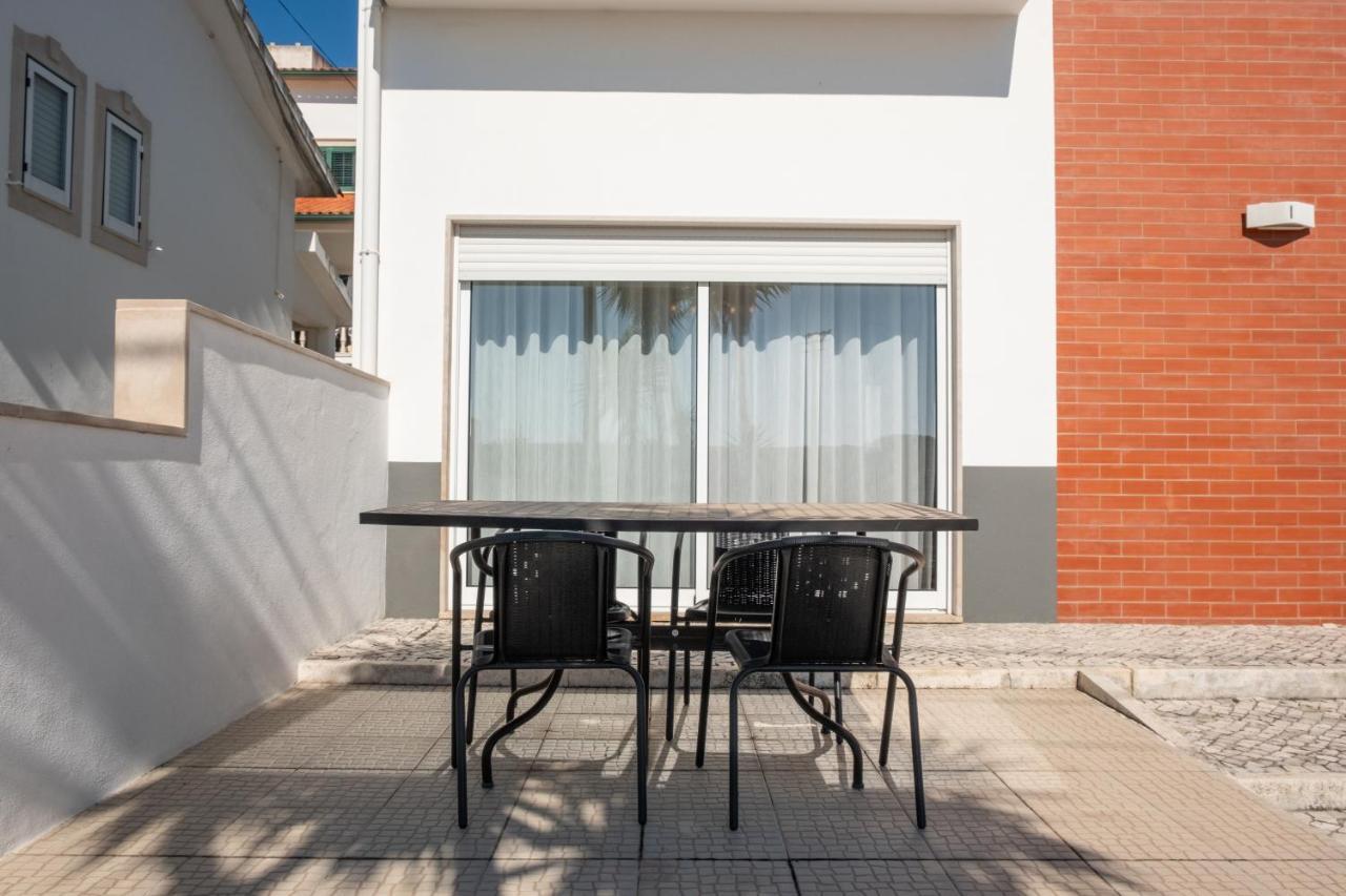8 Rodrigues Family House - Villa With Patio Nazaré Esterno foto